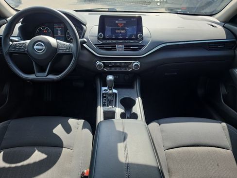 Certified 2025 Nissan Altima 2.5 S FWD image 10