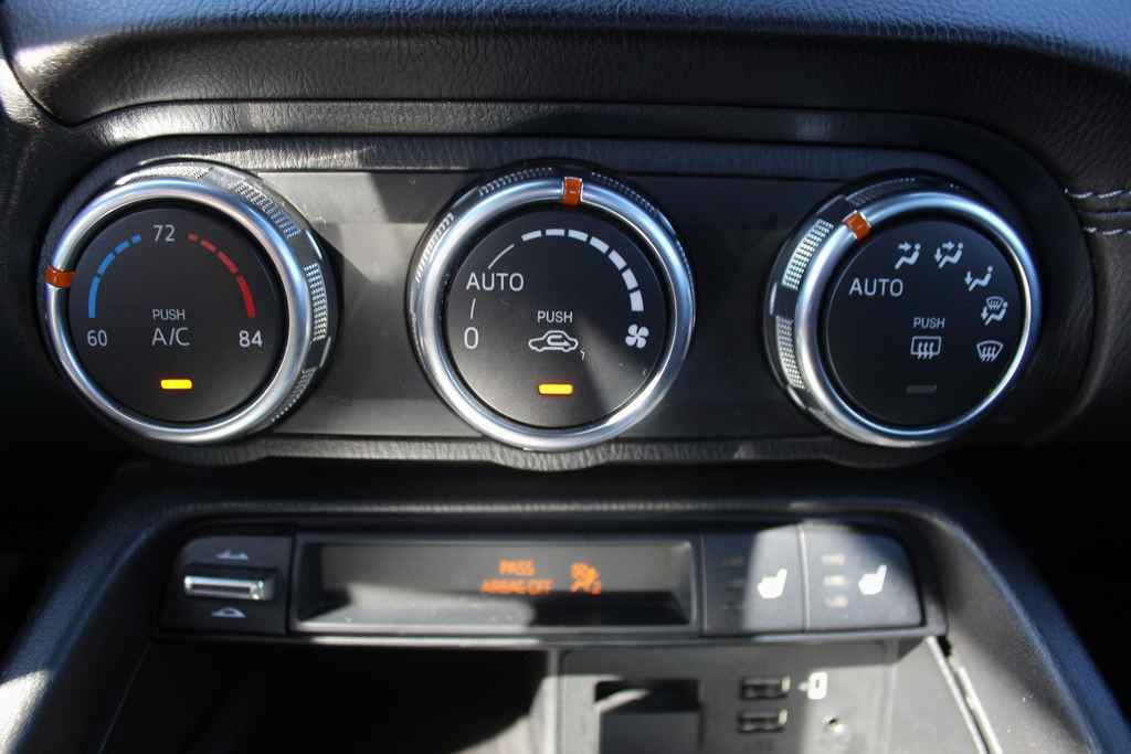 Used 2020 MAZDA MX-5 Miata RF Grand Touring RWD image 22