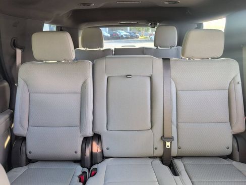 Used 2025 Chevrolet Tahoe LS AWD/4WD image 31