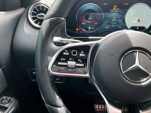 Certified 2021 Mercedes-Benz GLA 250 image 24