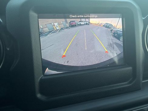 Used 2022 Jeep Wrangler Unlimited Sport image 30