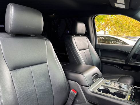 Used 2019 Ford Expedition XLT w/ Equipment Group 202A image 31