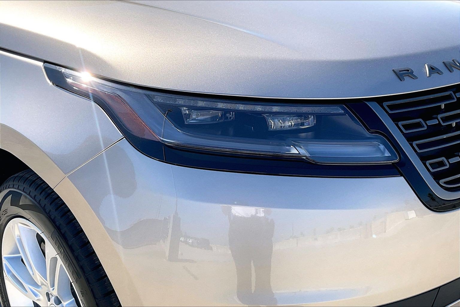 New 2026 Land Rover Range Rover Velar S AWD/4WD image 20