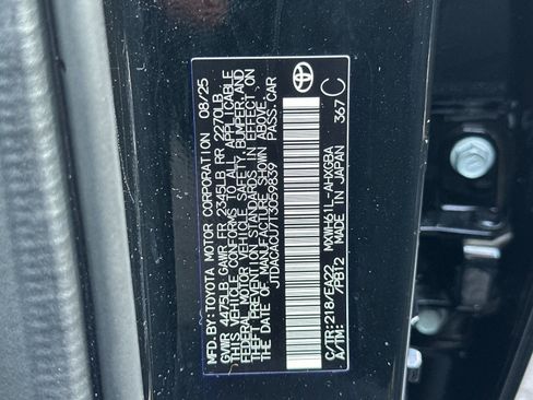 Used 2026 Toyota Prius Plug-In Hybrid image 32