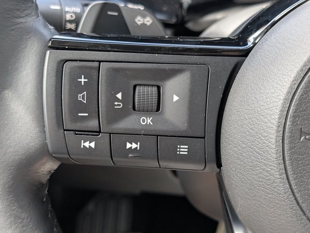 Used 2025 Nissan Pathfinder SL AWD/4WD image 20