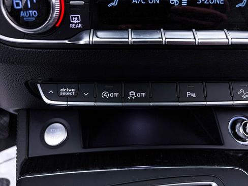 Used 2018 Audi Q5 Prestige w/ Prestige Package image 27