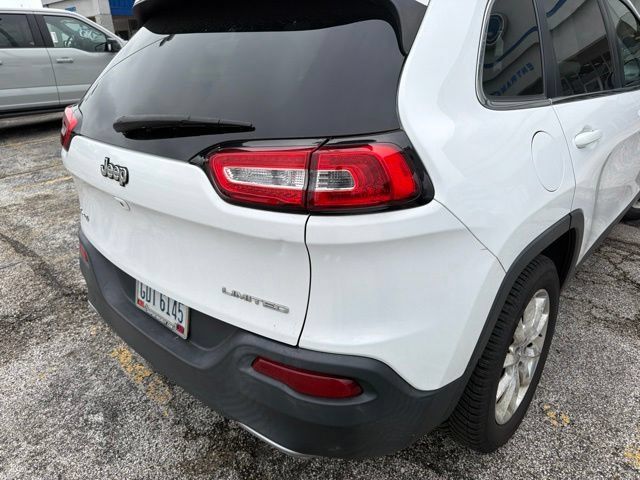 Used 2015 Jeep Cherokee Limited AWD/4WD image 5