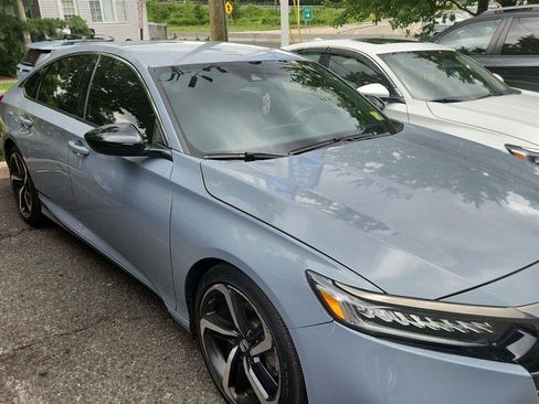 Used 2021 Honda Accord Sport image 2
