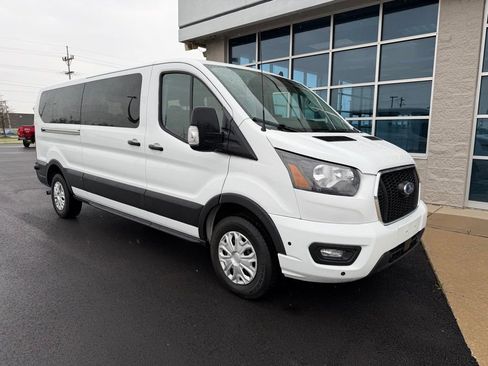 Used 2024 Ford Transit 350 XLT RWD image 3
