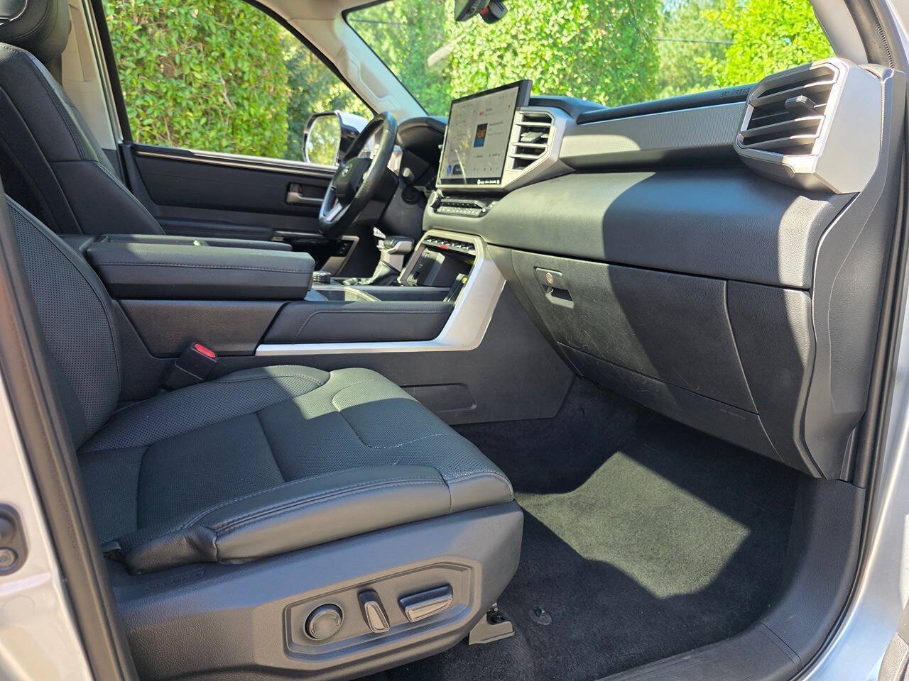 Used 2022 Toyota Tundra Limited AWD/4WD image 42