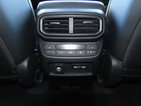 Certified 2023 Honda Pilot Elite image 31
