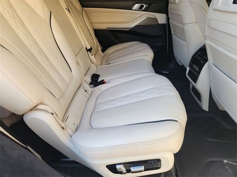 Used 2019 BMW X7 xDrive40i w/ Premium Package image 28