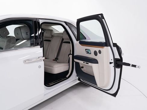 Certified 2022 Rolls-Royce Ghost AWD/4WD image 30