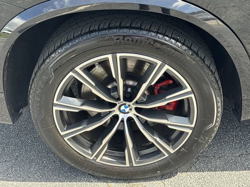 Used 2021 BMW X5 M50i AWD/4WD image 17