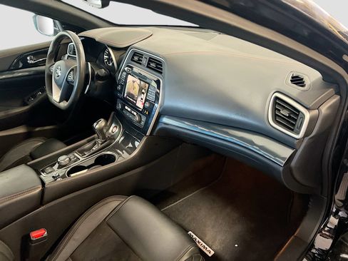 Used 2022 Nissan Maxima SR w/ Sport Mat Group FWD image 27