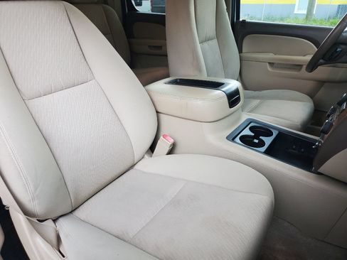Used 2011 Chevrolet Avalanche LS RWD image 31