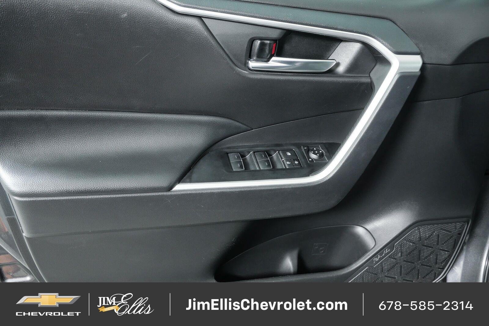 Used 2024 Toyota RAV4 XLE FWD image 7