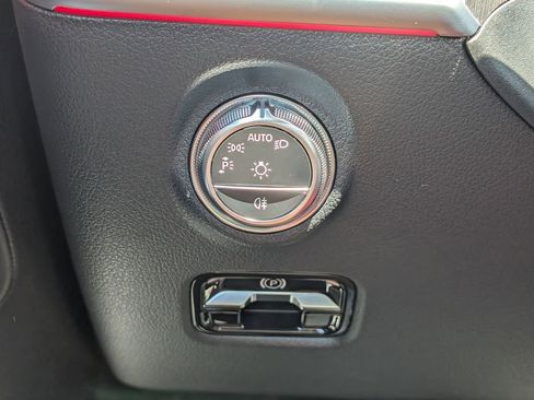 Used 2023 Mercedes-Benz C 300 4MATIC Sedan image 19