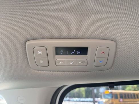 New 2026 Kia Carnival EX image 23