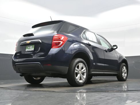Used 2017 Chevrolet Equinox LS FWD image 27