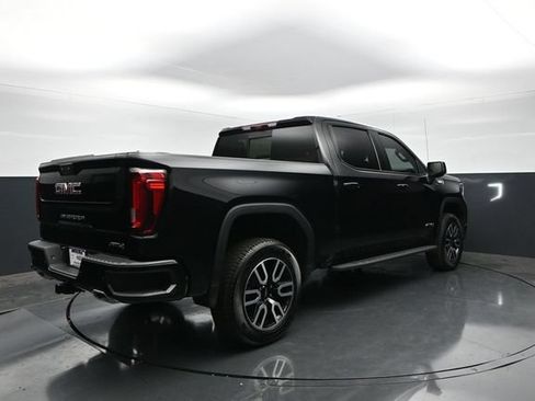 Used 2024 GMC Sierra 1500 AT4 w/ Technology Package AWD/4WD image 8