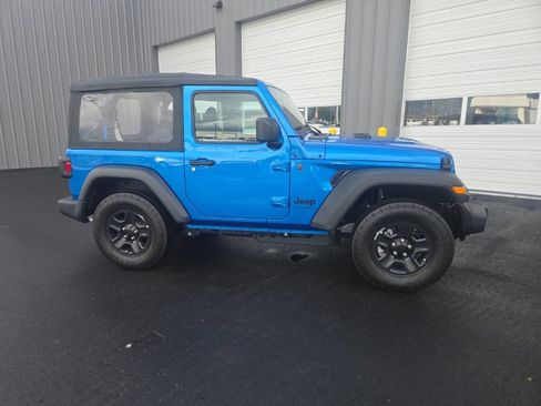 Used 2026 Jeep Wrangler Sport AWD/4WD image 12