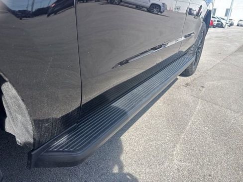 Used 2024 Ford Expedition XLT AWD/4WD image 11