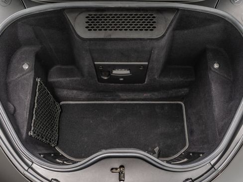 Used 2017 McLaren 570S image 19