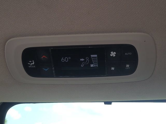 Used 2022 Chrysler Pacifica Touring-L FWD image 22