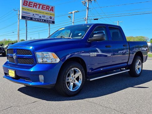 Used 2015 RAM 1500 Express AWD/4WD image 3