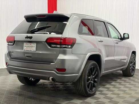 Used 2019 Jeep Grand Cherokee Altitude AWD/4WD image 8