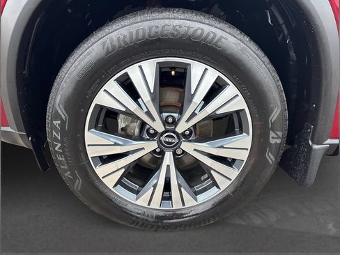 Used 2023 Nissan Rogue SV AWD/4WD image 12
