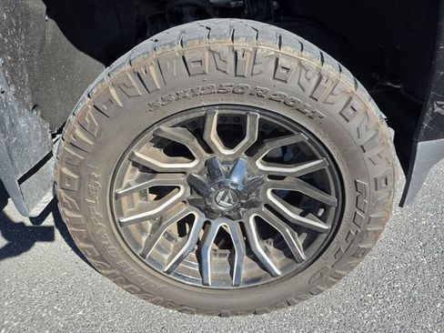 Used 2015 Chevrolet Silverado 2500 High Country w/ Duramax Plus Package AWD/4WD image 31