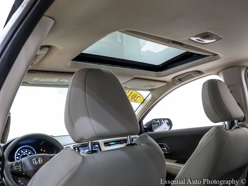 Used 2019 Honda HR-V EX image 16