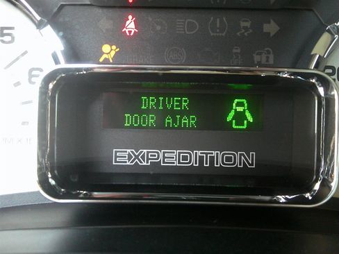 Used 2014 Ford Expedition Limited image 48