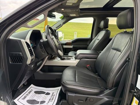 Used 2019 Ford F150 Lariat w/ Equipment Group 502A Luxury AWD/4WD image 9