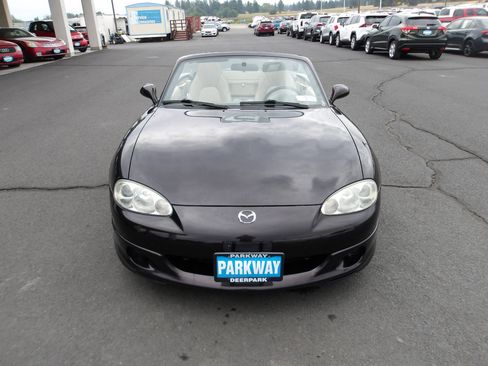 Used 2004 MAZDA MX-5 Miata LS image 16