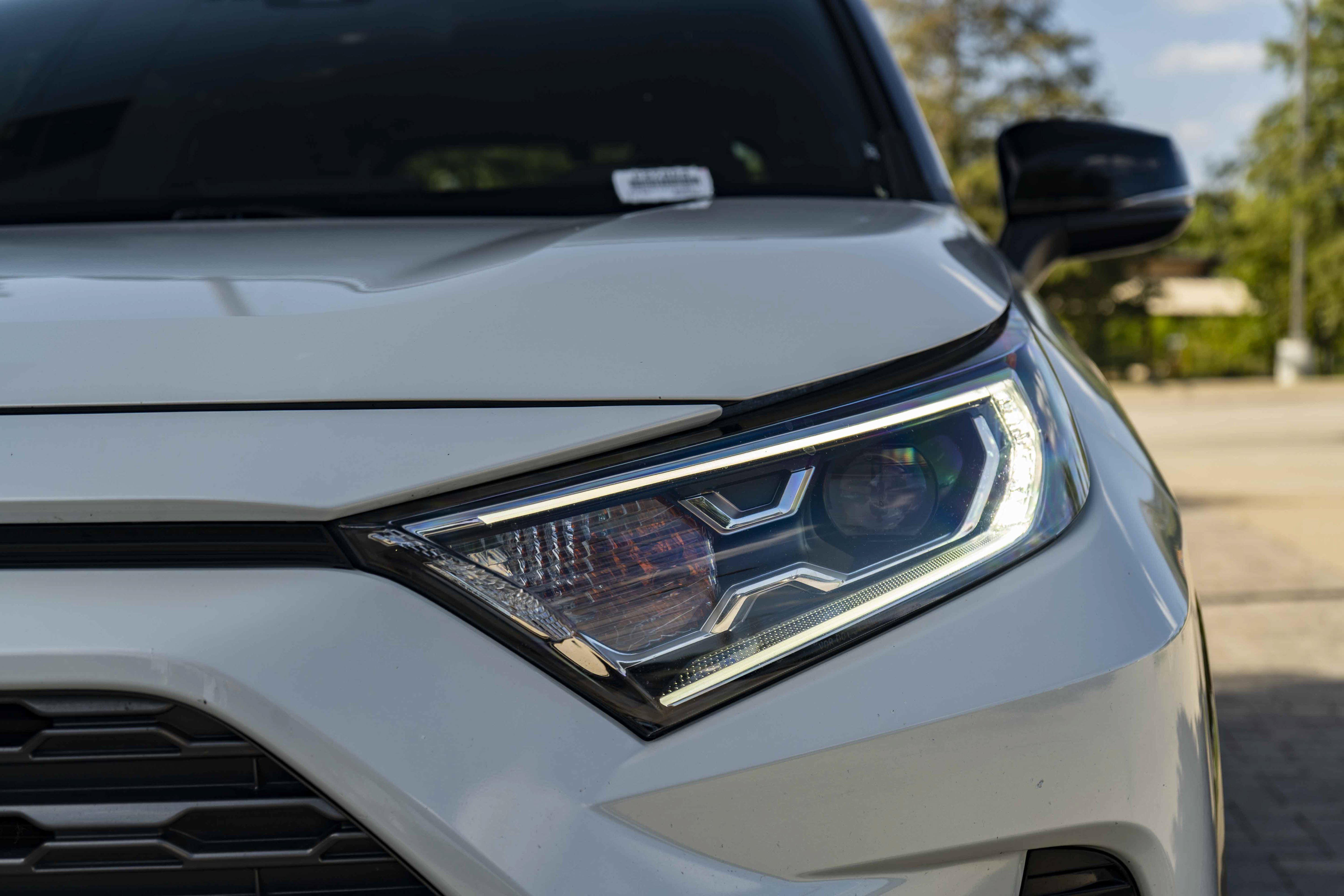 Used 2020 Toyota RAV4 XSE AWD/4WD image 10