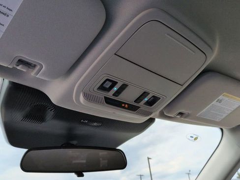 New 2025 Ford Explorer Active image 21