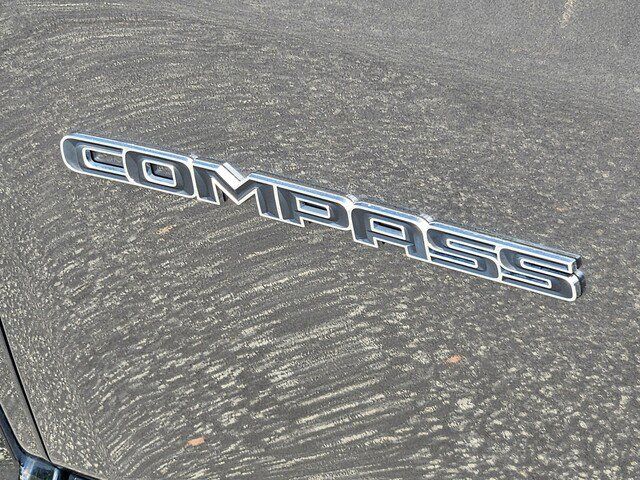 Used 2023 Jeep Compass Limited w/ Elite Group AWD/4WD image 34
