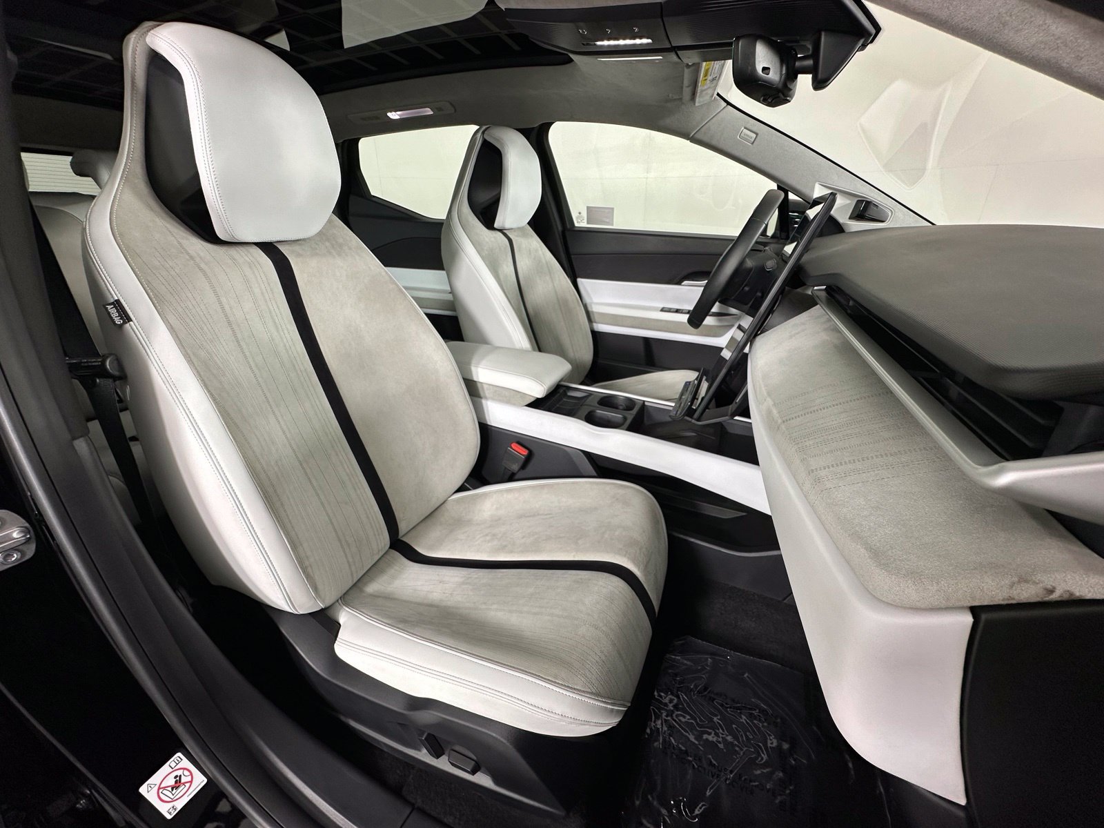 Used 2023 Fisker Ocean One AWD/4WD image 5