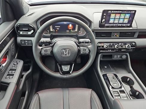 New 2025 Honda Pilot Black Edition image 7