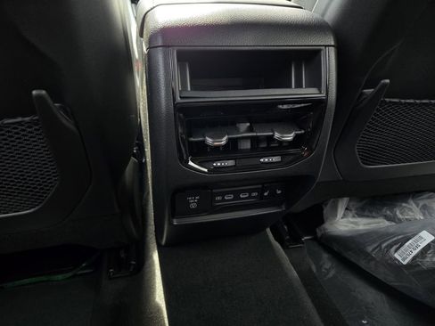 New 2026 Jeep Grand Cherokee Limited RWD image 12