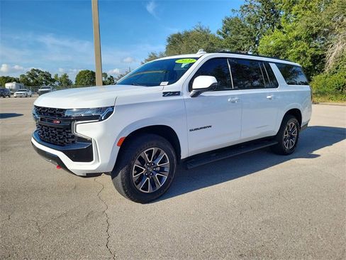 Certified 2023 Chevrolet Suburban Z71 w/ Luxury Package image 2