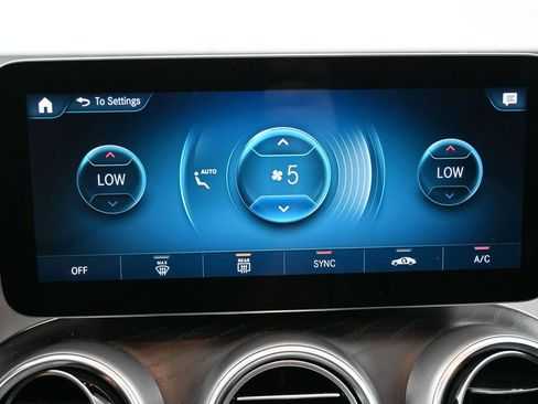 Used 2022 Mercedes-Benz GLC 300 image 17