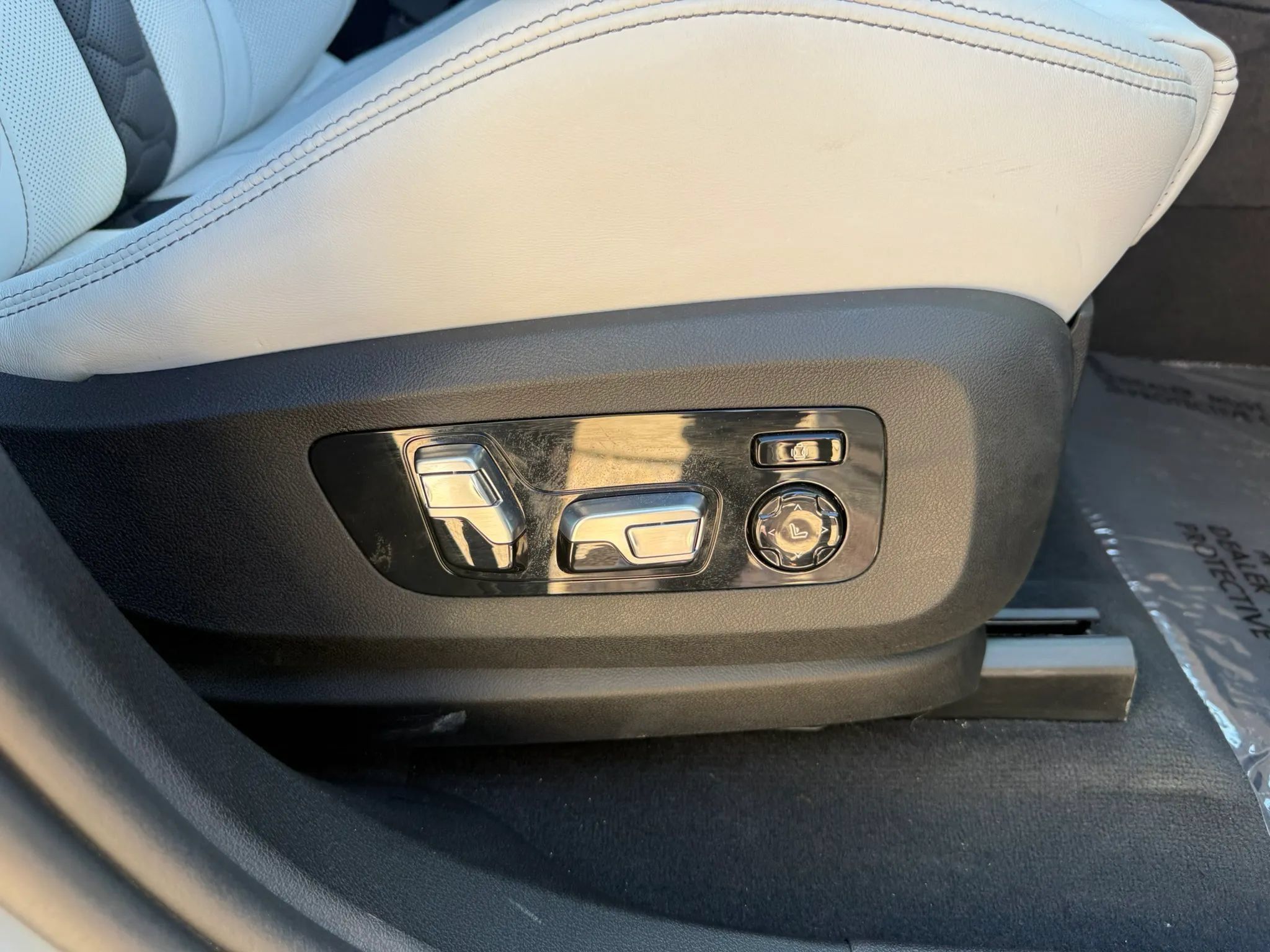 Used 2024 BMW X6 M Competition AWD/4WD image 23