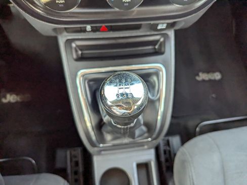 Used 2017 Jeep Compass Sport w/ Power Value Group image 16