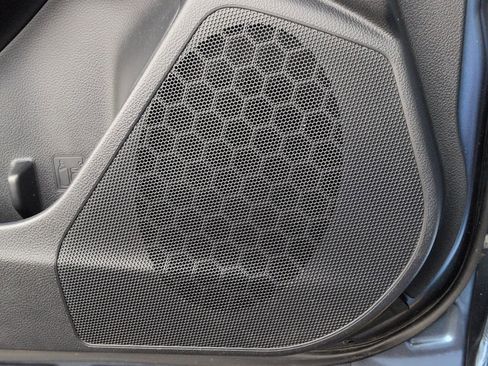 Used 2017 Subaru Forester 2.5i Limited image 32