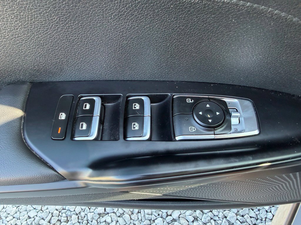 Used 2022 Kia K5 GT-Line FWD image 11