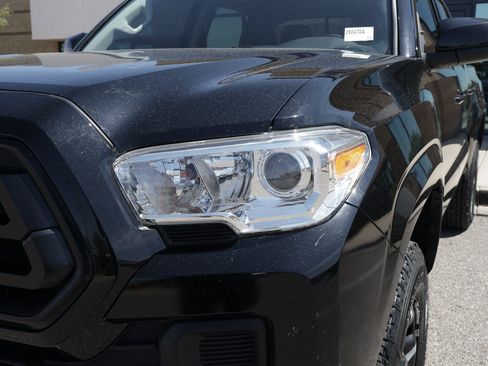 Used 2021 Toyota Tacoma SR AWD/4WD image 14